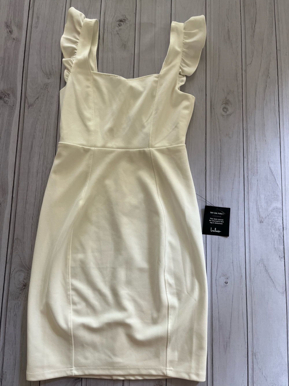 New Lulu’s White Square-Neck sweetheart ruffle bodycon mini dress. Small - Picture 5 of 14